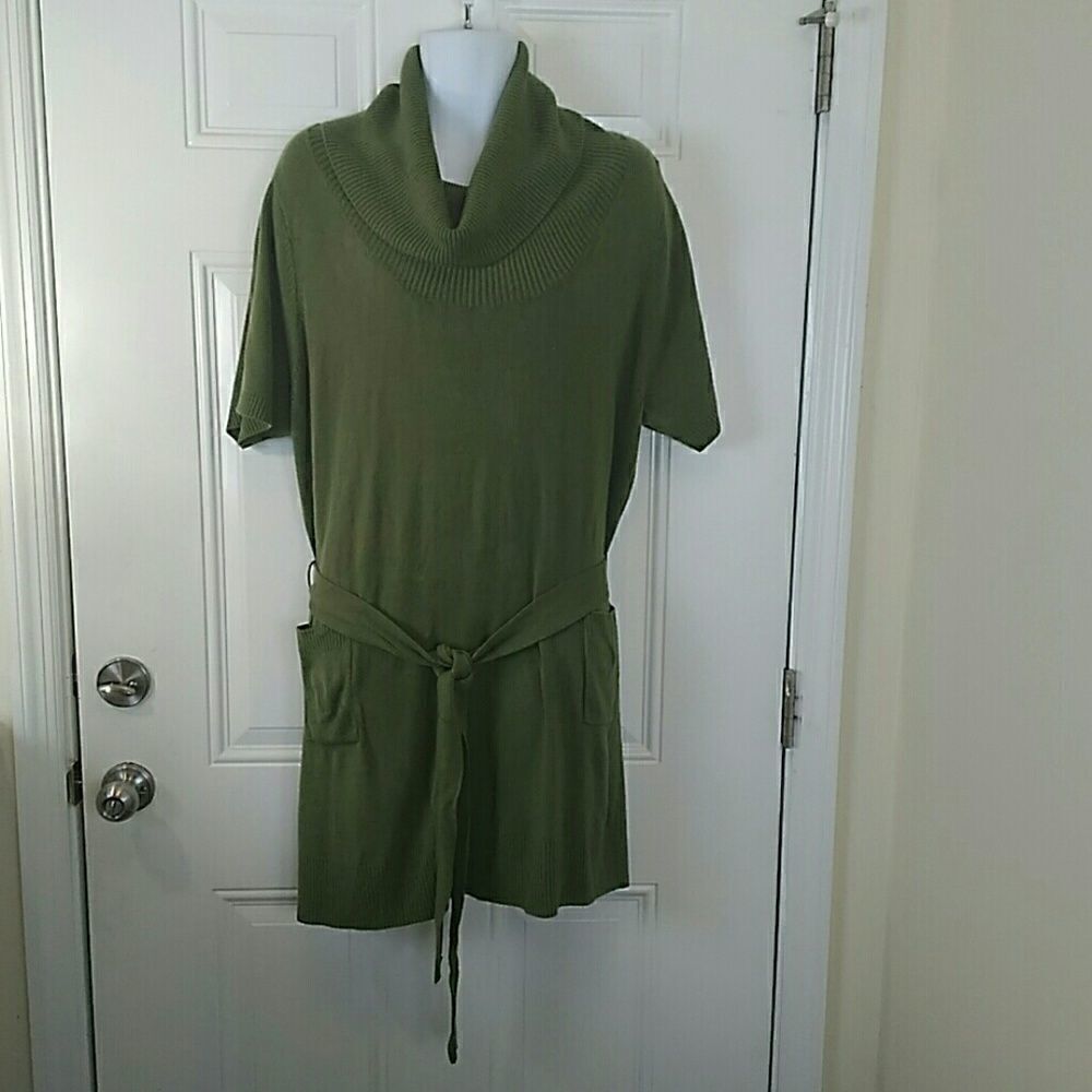 Taillissime long green cowl neck pullover sweater